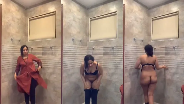 Watch Chubby Cute Desi Girl Records Full Wet Bath for Boyfriend - চুব্বি কিউট দেশি মেয়ের সাবান মাখানো নগ্ন স্নান 🔥 full viral video leaked BD