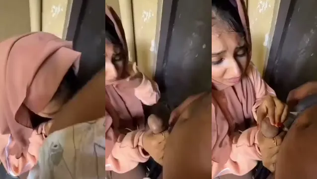 Watch Hijabi Girl Annoyed Pinch Tip To Make Him Cum Fast - হিজাবি মুসলিম মেয়ে রাগ করে টিপ চেপে শক্ত চুষে দিল 🔥 full viral video leaked BD