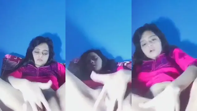 Watch Lovely Cute Desi Girl Fingering Wet Pussy For Desi BF - কিউট ডেসি মেয়ে নিজের ভোদা আঙুল দিয়ে চুদে মজা পাচ্ছে দেখো 🔥 full viral video leaked BD