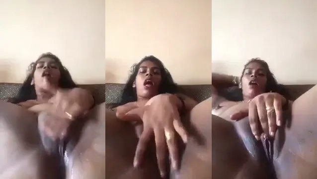 Hot Desi Indian Girl 4 Fingers Pussy Masturbation & Explosive Squirting - ৪ আঙুলে পুদি চেপে পানির ঝর্ণা ছুটালো 🔥💦