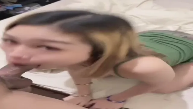 Desi Girlfriend Sloppy Blowjob POV - থুথু দিয়ে ভিজিয়ে চুষে ফেললাম বয়ফ্রেন্ডকে
