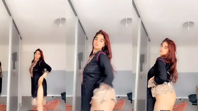 Watch Very Hot Pakistani Cute Girl Boobs and Pussy for Desi BF - হট পাকিস্তানি কিউট মেয়ের বুবস পুদি ভিডিও দেখুন জ্বালিয়ে দিন 🔥 full viral video leaked