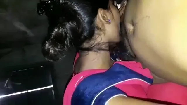 Watch Beautiful Bhabhi Hot Blowjob To Secret Lover - দেশি বিএফ এর সাথে গরম চুষন সেশন 🔥 হট ভাবি লোভনীয় মুখমৈথুন full viral video leaked BD