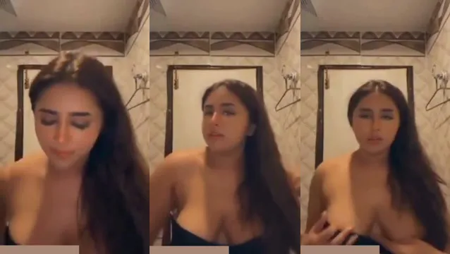 Watch Minahil Malik Horny Bra Strip Leak Show - মিনাহিল মালিকের ব্রা খুলে বিগ বুবস গ্র্যাব করে হর্নি ফেসে জ্বালালো 🔥 Viral MMS Part 4 full viral video leaked BD