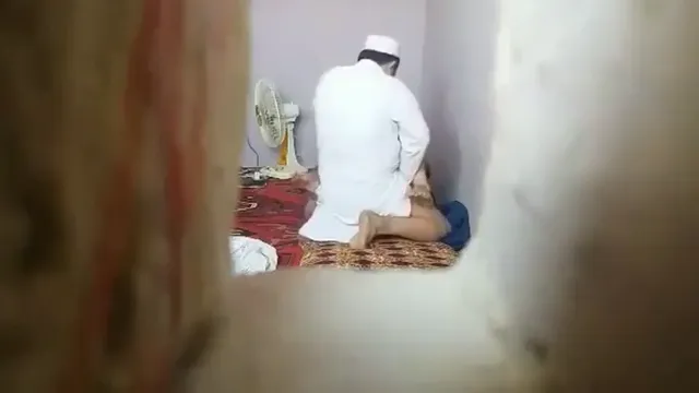 Watch Watch Pakistani Molvi Fucking His Student XXX Viral - মোলভি তার ছাত্রীকে হার্ডকোর চুদে ভাইরাল করলো 🔥 full viral video leaked