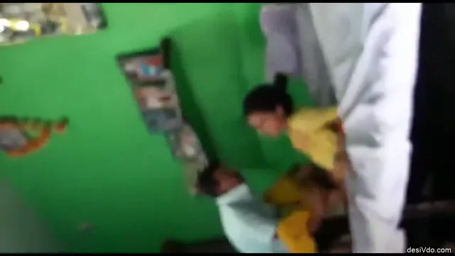Watch Desi Virgin Girl First Time Painful Sex with Desi BF - দেশি কুমারী মেয়ের প্রথমবারের যন্ত্রণাদায়ক সেক্স 🔥😱 full viral video leaked