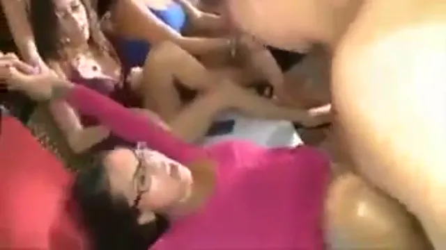 Watch Indian Bride Bachelorette Escort Raw Fuck Facial - ব্যাচেলরেট পার্টিতে গরম ইন্ডিয়ান ব্রাইডের সাথে এসকর্টের রা ফাক ও ফেসিয়াল 🔥 full viral video leaked BD