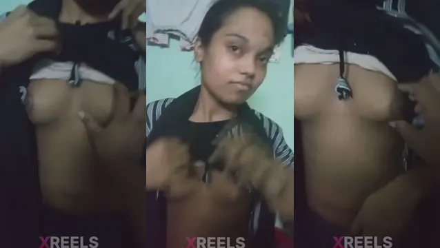 Bangladeshi Girl Boobs Pressing Hard By Desi BF - দেশি মেয়ের বড় দুধ চেপে চেপে পুরো রাত জ্বালানো 🔥