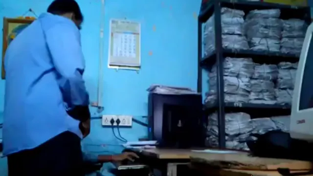 Watch Office Boss Salary Hike Trick - একা রুমে নিয়ে গিয়ে Hot Hardcore Sex | Bangla Viral XXX Video 🔥 full viral video leaked BD