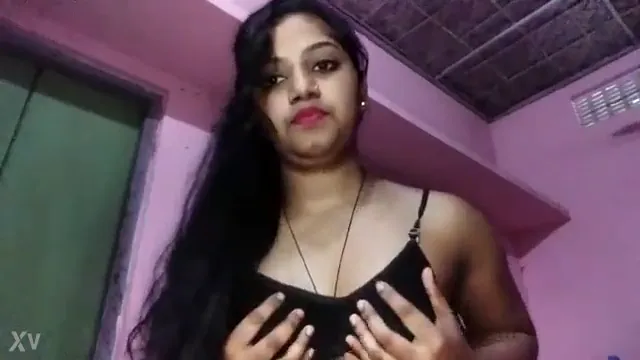 Watch Super Sexy Village Girl Boobs Show On Camera XXX - গ্রামের সেক্সি মেয়ে তার বুক দেখাচ্ছে Desi BF 🔥 full viral video leaked