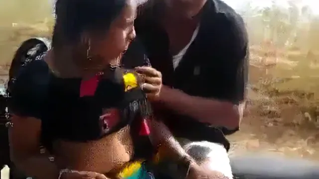Watch Desi BF Fucking Local Aunty Ass Hard in Village Outdoor XXX - গ্রামের আন্টির মোটা গান্ড চোদা আউটডোর হার্ডকোর ভিডিও 🔥 full viral video leaked