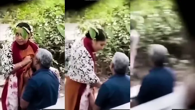 Old Indian Uncle Sucking Young Desi Girl's Boobs - বুড়ো আংকেল ইয়াং দেশি মেয়ের দুধ চুষছে পাগলের মতো 🔥 XXX