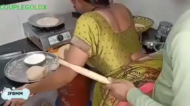 Watch Naughty Devar Kitchen Bhabhi Hardcore Lust - রান্নাঘরে ভাবীর গুদে দেবর পিছন থেকে জোরে চোদাচুদি 🔥 full viral video leaked BD