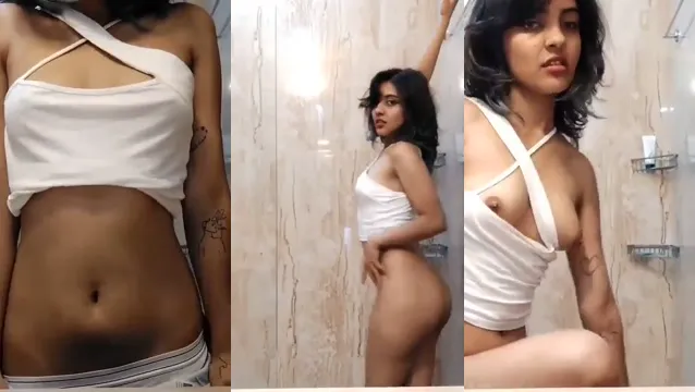 Watch Bathroom Girl Slow Strip Tease Masturbate - বাথরুমে গরম মেয়ে স্লো স্ট্রিপ করে ক্লিটে আঙুল দিয়ে মজা নিল 🔥 MastiRaja full viral video leaked BD