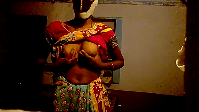 🔥 Desi Bhabhi Nude Live Camera Video MMS Leaked - Real Hot Indian Bhabhi Live Nude Cam Show দেশি ভাবির নগ্ন লাইভ ক্যাম ভিডিও