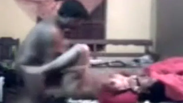 College Couple Skips Class For Hotel Sex - কলেজ ফাঁকি দিয়ে বান্ধবীকে হোটেলে নিয়ে গরম চুদাচুদি 🔥