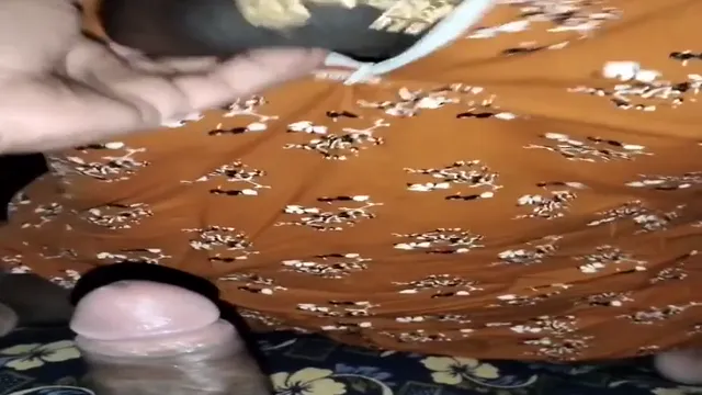 Gori Biwi Ke Muh Mein Lund Aur Boobs Mein Dhamaka - Hot Wife Deepthroat Blowjob - গরম বিবির মুখে লুড চুষে ধামাকা 🔥💦
