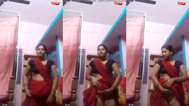 Watch Watch Horny Desi Village Bhabhi Pussy Fucking With Desi BF - গ্রামের গরম ভাবির রসালো ভোদায় চোদাচুদি 🔥 full viral video leaked