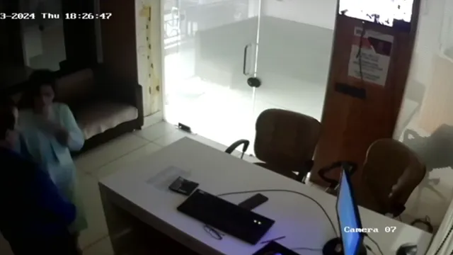 Watch Dirty Office Boss Fucks Morning Employee Hard on Table - অফিস টেবিলে বস প্রথম মেয়েকে পিছন থেকে চোদলো 🔥 full viral video leaked BD