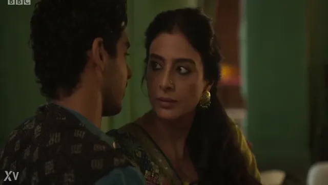 Watch 🔥 Bollywood Actress Tabu Hot Kissing Scene With Desi BF - তাবুর সাথে ডেসি বিএফ এর গরম চুমু ভিডিও দেখুন! full viral video leaked