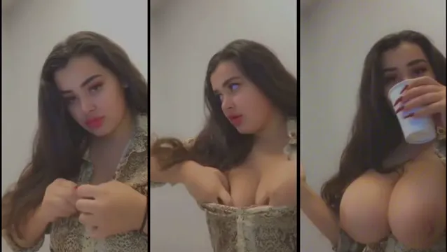 Watch Chubby NRI Desi OnlyFans Huge Milky Boobs Live Tease - মোটা এনআরআই দেশি গার্লের বিশাল দুধ লাইভ শো 🔥 full viral video leaked BD