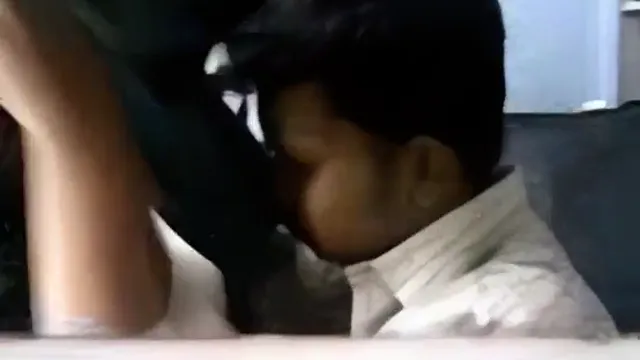 Tamil Devar Hardcore Fuck With Hot Girlfriend In Mobile Shop - দোকানে বড় বুবস দেখে নিশাকে জোরে চুদে ছাড়ল দেবর 🔥😈