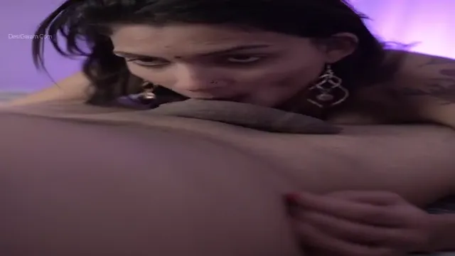 Watch Desi Bhabhi Sucks Devar Balls to Heat Up Steamy Bedroom Sex - দেশি ভাবী দেবরের বল চুষে জ্বালিয়ে দিল 🔥 full viral video leaked BD