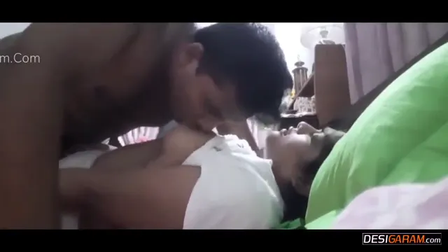 Watch Desi Chubby GF Morning Cuddle Fuck - সকালে চব্বি গার্লফ্রেন্ডকে জাগিয়ে প্যাশনেট সেক্স জ্বালালাম 🔥 full viral video leaked BD