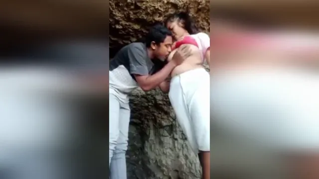Watch Desi Dehati Village Girl Hardcore Sex With BF - দেহাতি গ্রামের মেয়ে বয়ফ্রেন্ডের সাথে আগুন চোদাচুদি ভিডিও 🔥 full viral video leaked