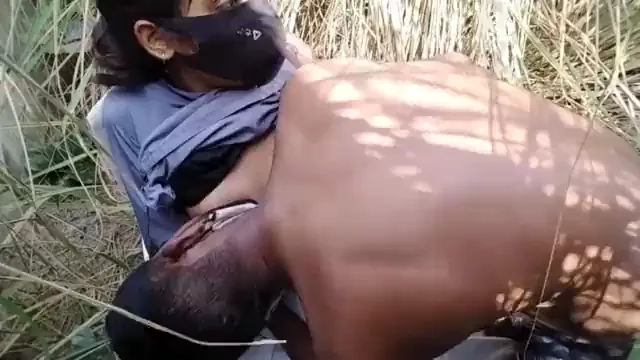 Watch Indian Virgin Girl Hardcore Jungle Fuck With Desi BF - জঙ্গলে ভার্জিন মেয়ের টাইট ভোদা চুদলো ডেসি বিএফ 🔥 full viral video leaked