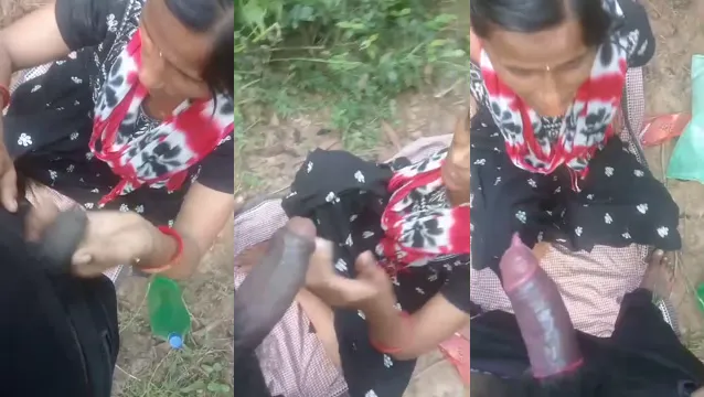 Desi Village Aunty Jungle Hardcore Fuck - গ্রামের আন্টিকে জঙ্গলে চোদার মজা নিলাম পুরো রাত 🔥