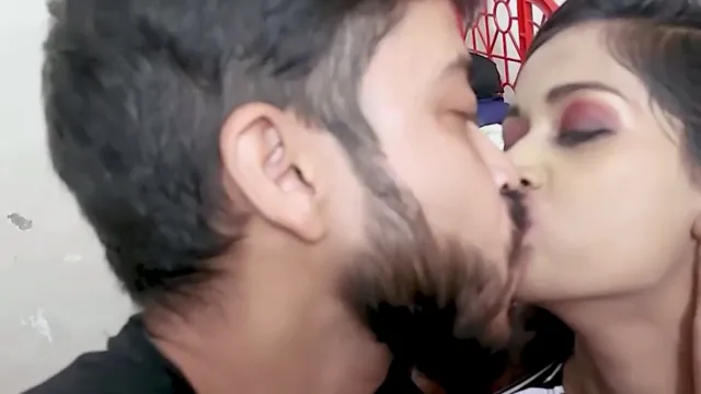Watch Hot Desi Skinny Sexy Girl 69 Sex With Desi BF - দেশি স্কিনি সেক্সি গার্লকে ৬৯ পজিশনে চুষে চুদলাম 🔥 full viral video leaked
