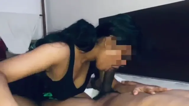 Hot Desi Girl Sucking Two Boys Dick Wild Threesome - দেশি সেক্সি মেয়ে দুই ছেলের ডিক চুষে দিলো একসাথে 🔥 XXX